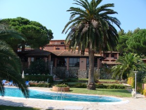 Hotel and pool